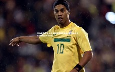 FB体育官网-安东尼·戴维斯荣膺赛季最佳锋线球员 攻防一体统治力获认可